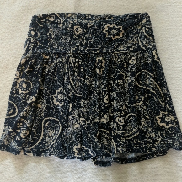 Full Tilt Dresses & Skirts - 🍒Floral Mini Skirt